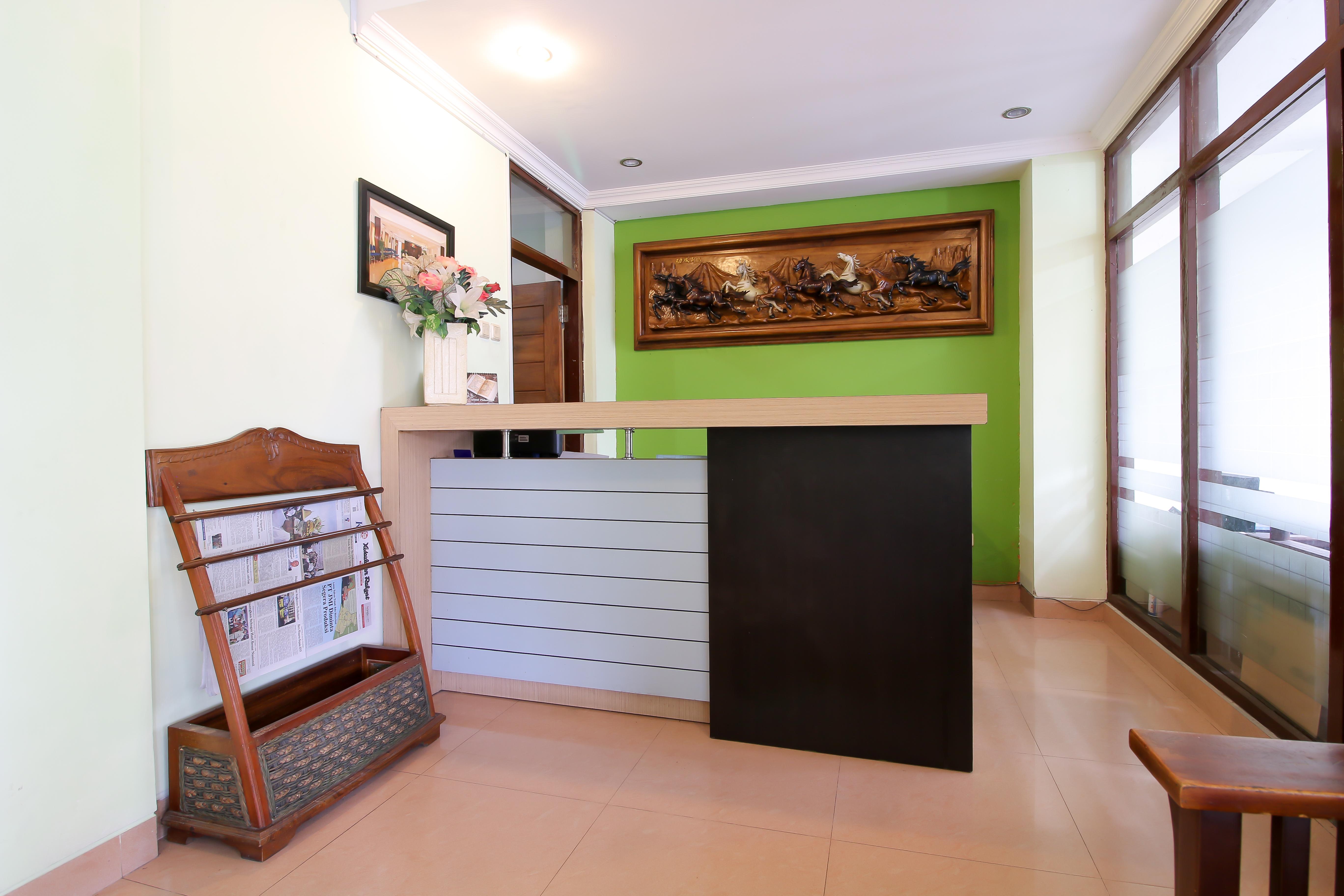 Reddoorz Plus @ Taman Siswa 2 Джокьякарта Экстерьер фото