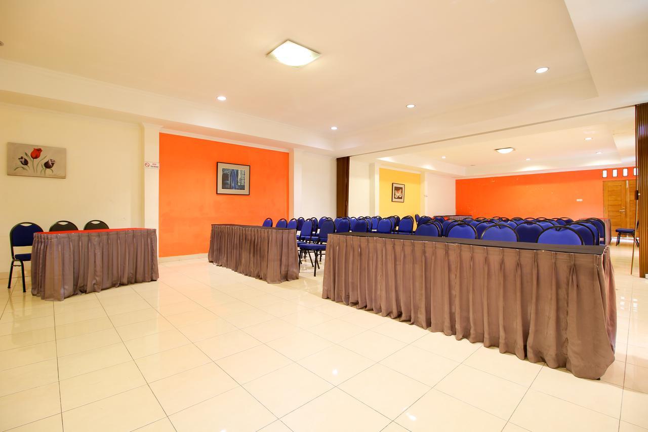 Reddoorz Plus @ Taman Siswa 2 Джокьякарта Экстерьер фото
